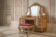 Elegant Carved Dressing Table – A Luxurious, High-Quality Piece of Royal Craftsmanship